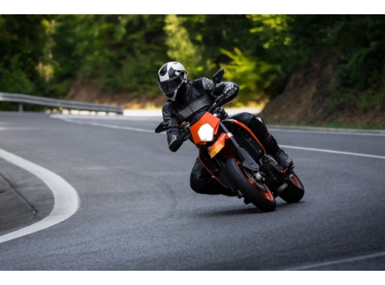 Ce înseamnă raportul putere-greutate și de ce contează la alegerea unei motociclete?
