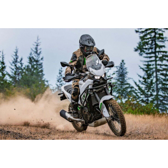 Kawasaki KLE500 2026  – aventura continuă 