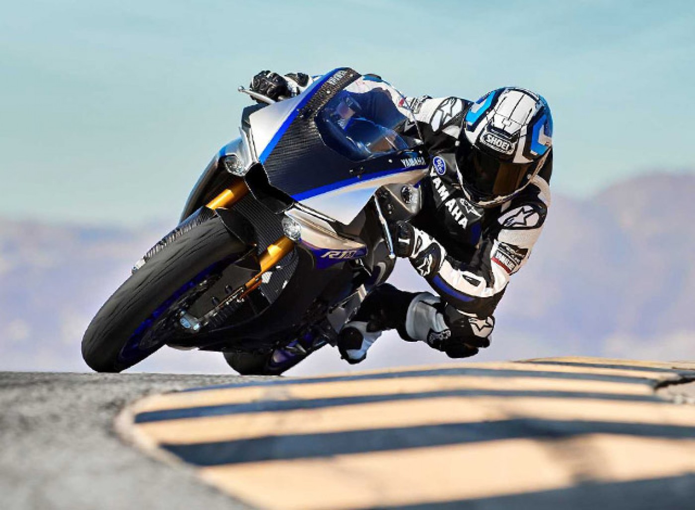 Yamaha pregătește un nou R1 Yamaha pregătește un nou R1