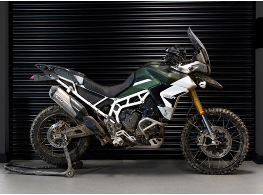 Triumph Tiger 900 și Scrambler 1200 sunt motocicletele lui James Bond în noul film