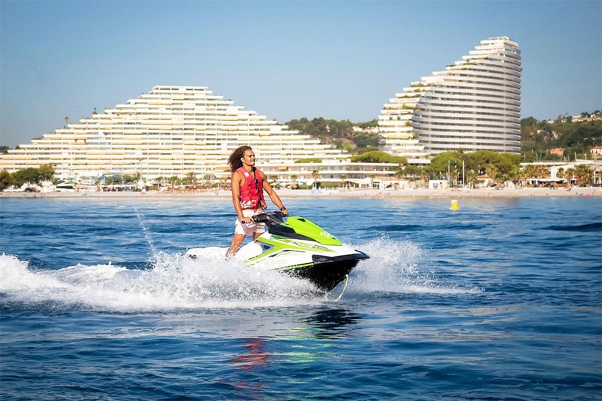 plimbare cu jetski-ul pe Cote d-Azur