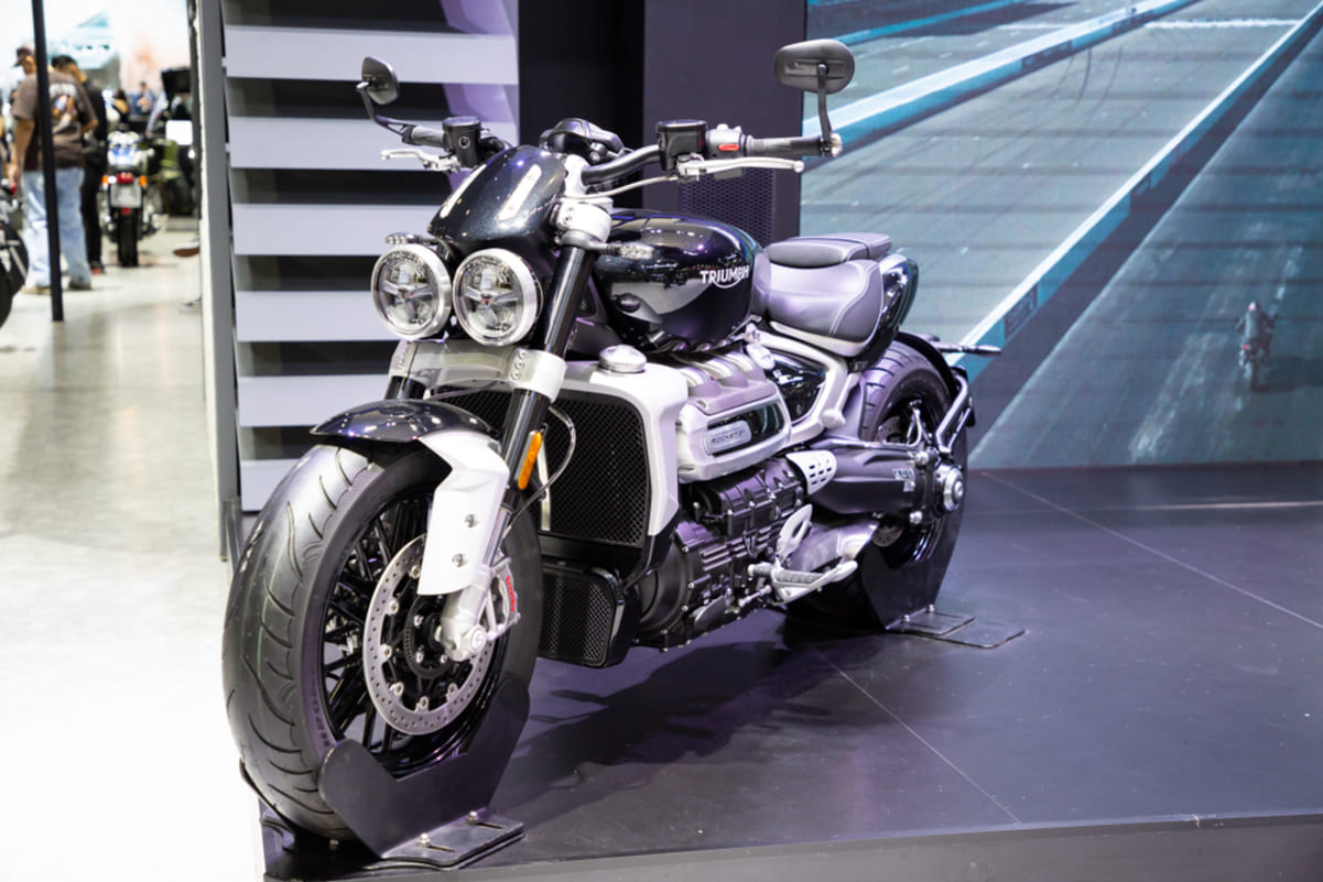 motocicleta de serie Triumph Rocket 3