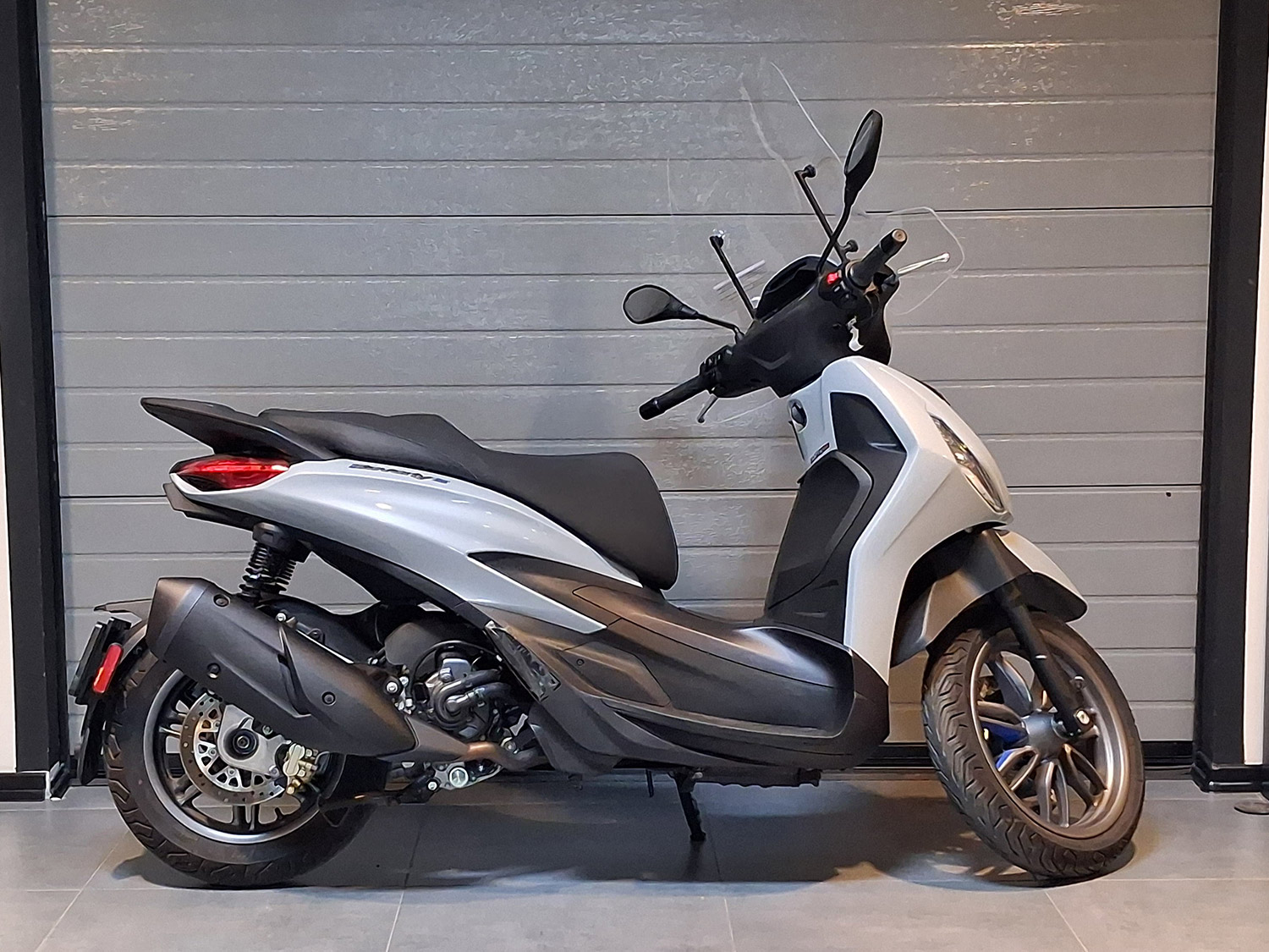 Scuter Piaggio Beverly 310 S E5+, second 2026