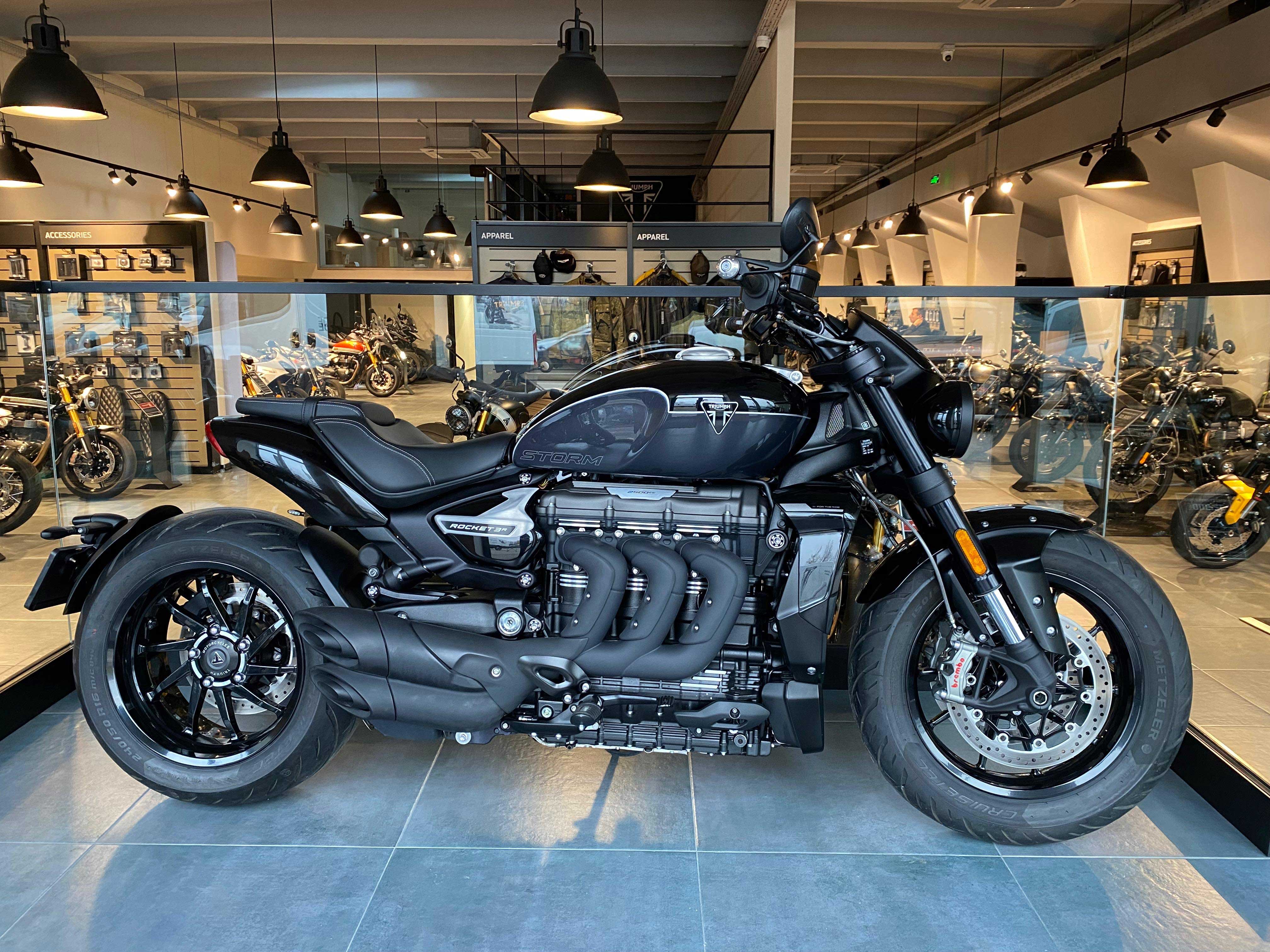 Motocicleta Triumph Rocket 3 Storm R Second