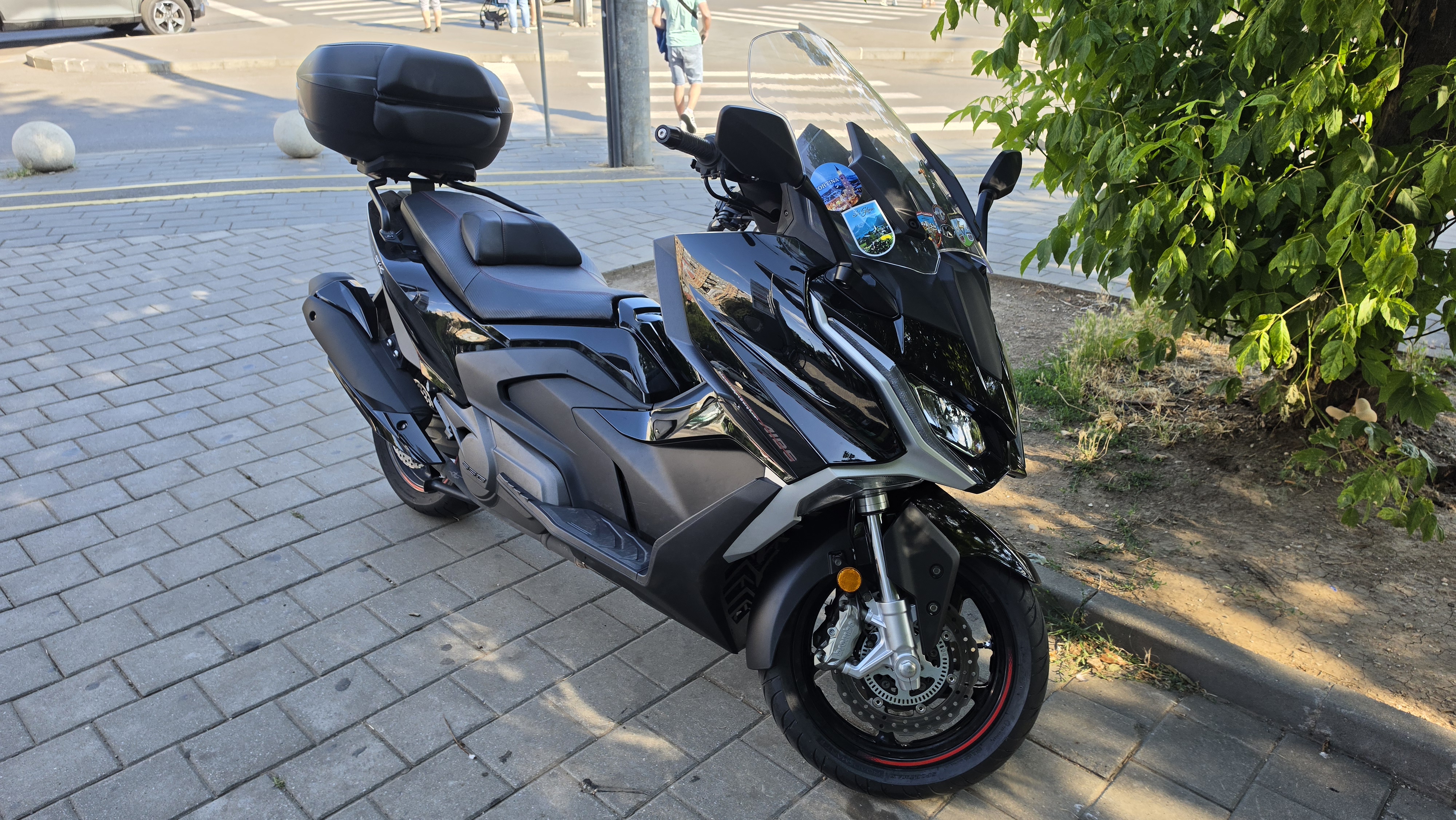 Vand Kymco AK 550 Premium