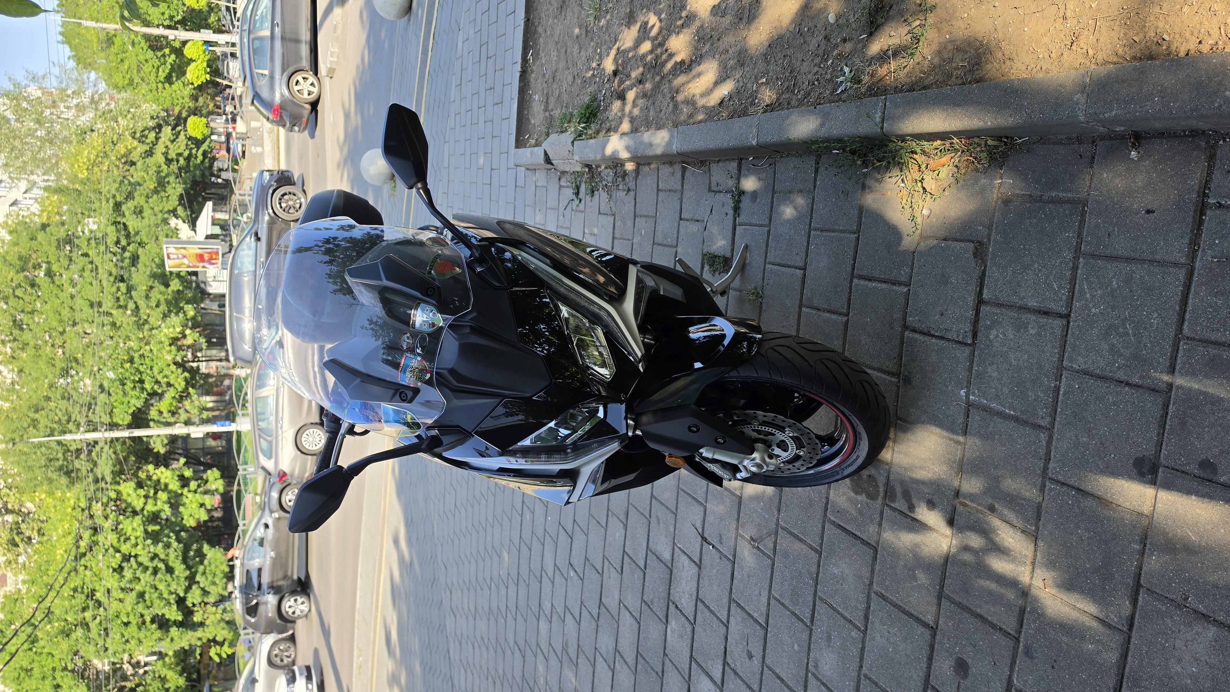 Vand Kymco AK 550 Premium