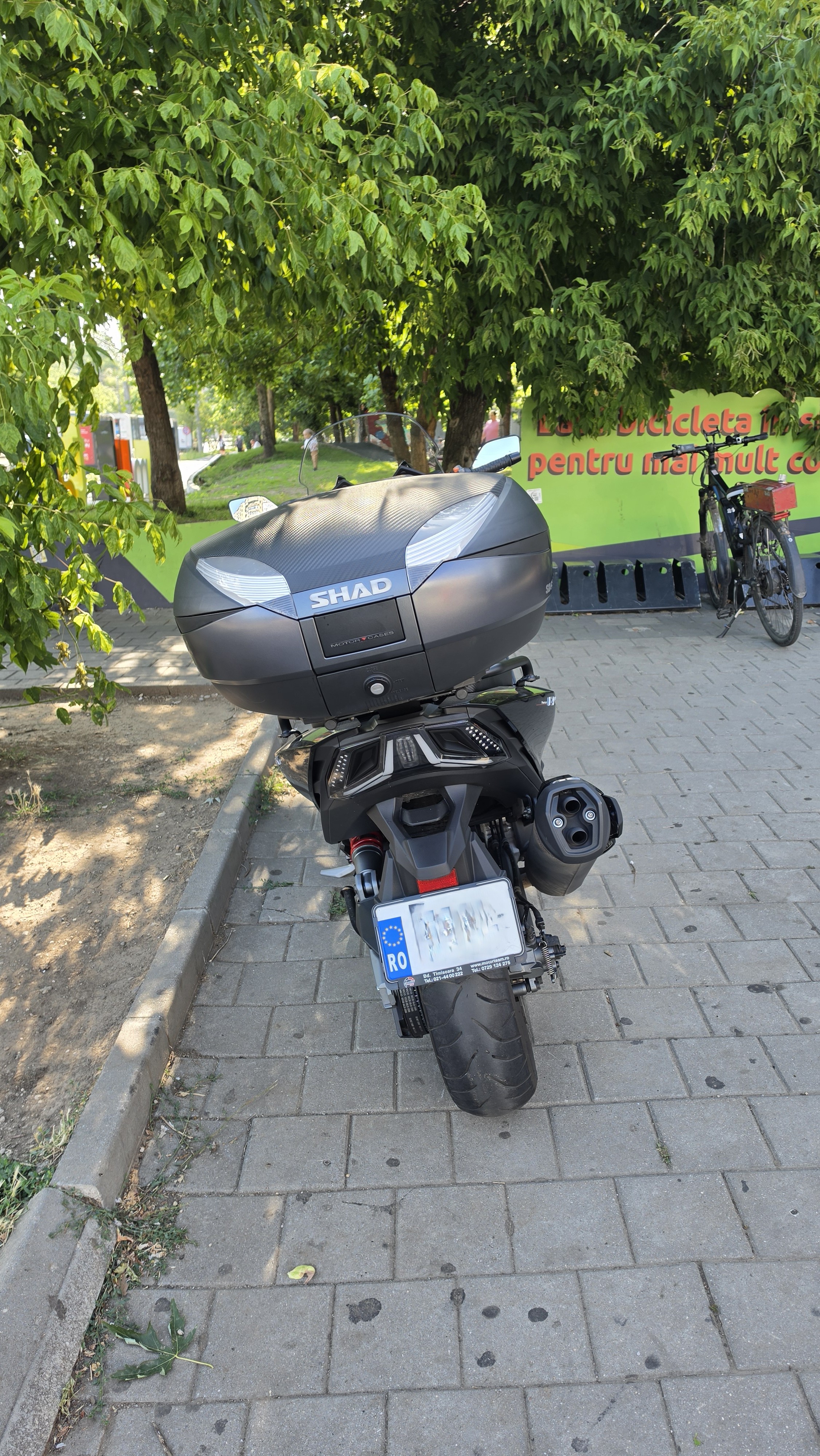 Vand Kymco AK 550 Premium
