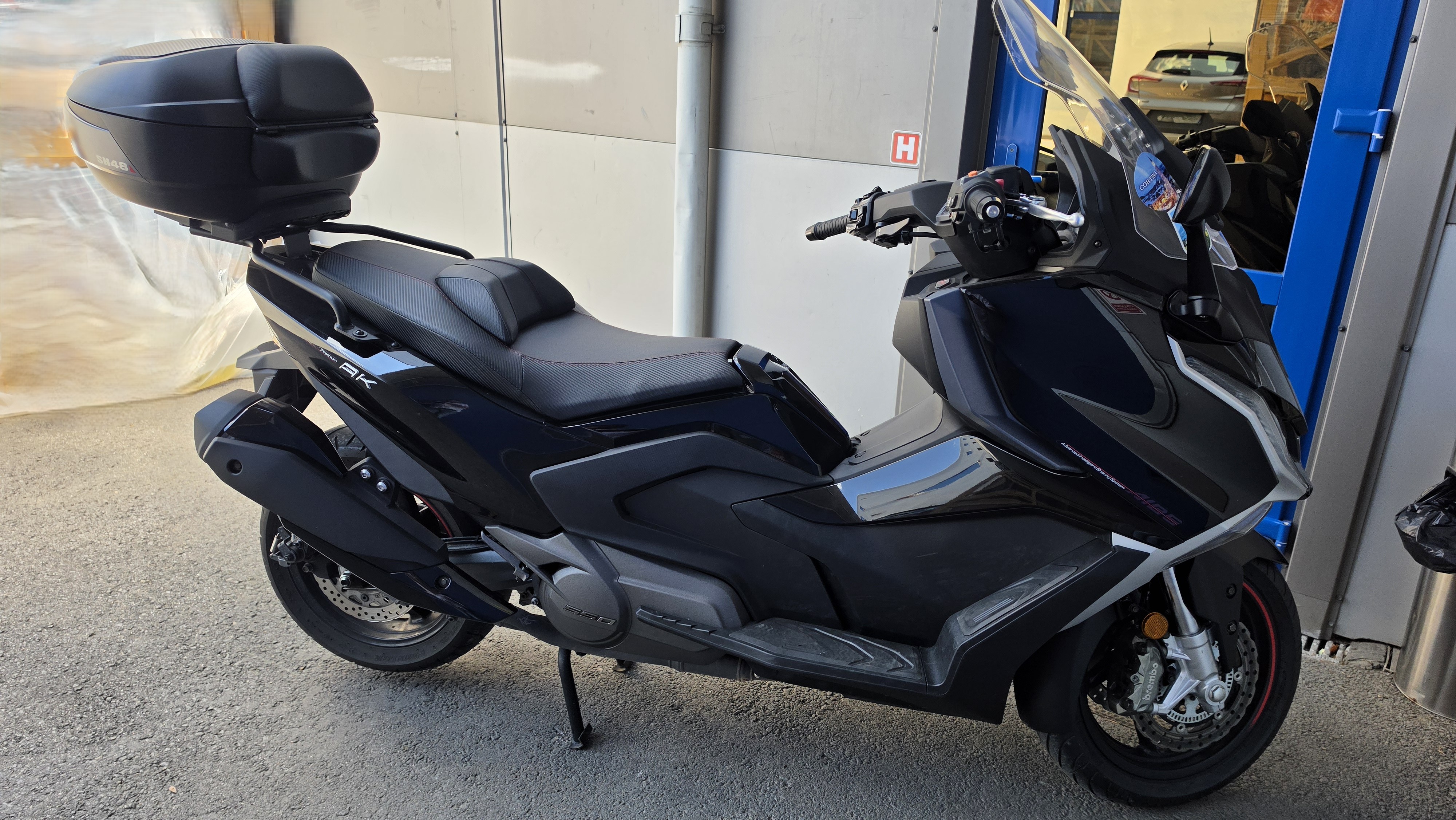Vand Kymco AK 550 Premium
