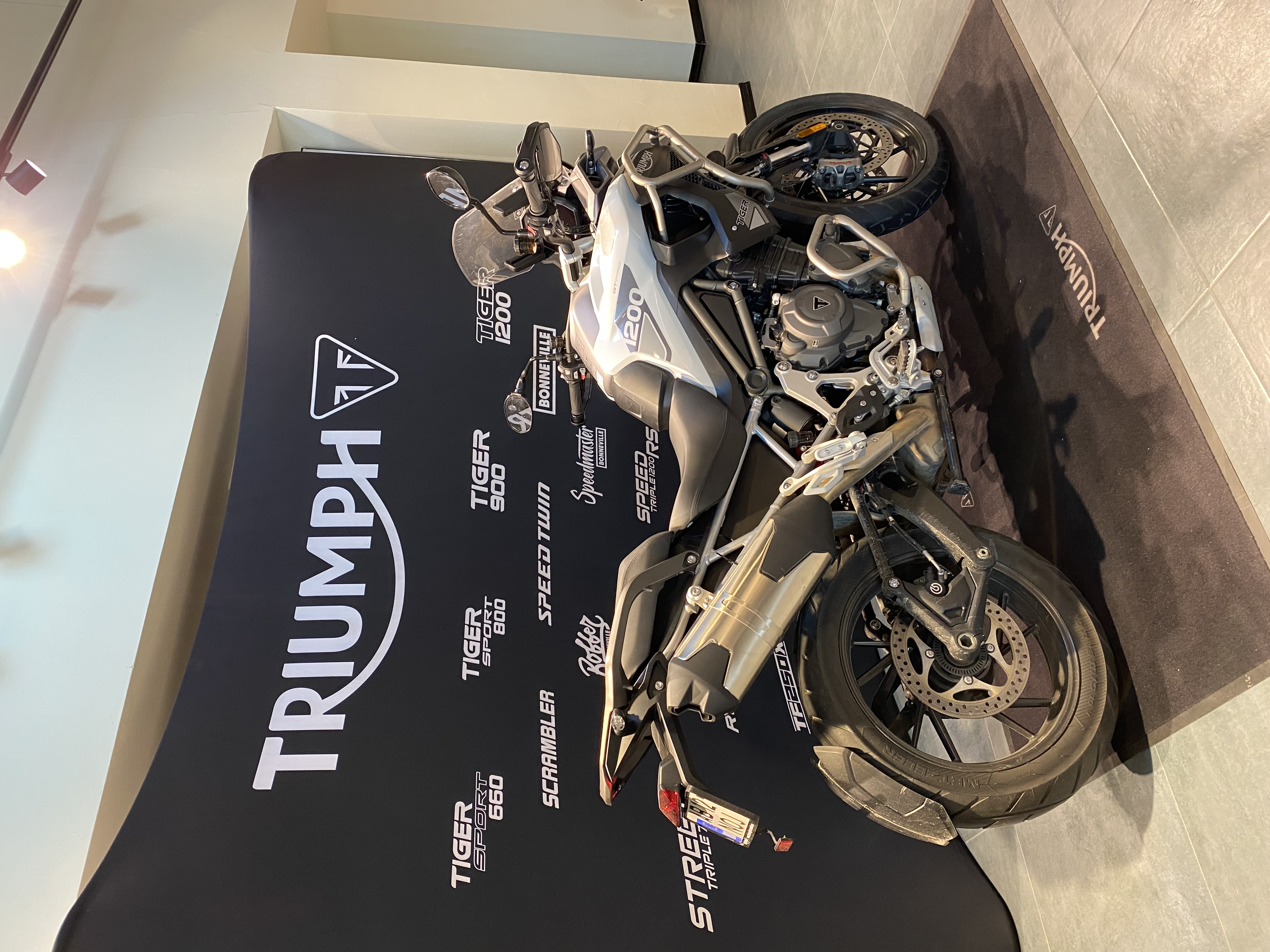 Motocicleta Triumph Tiger 1200 GT Pro Second