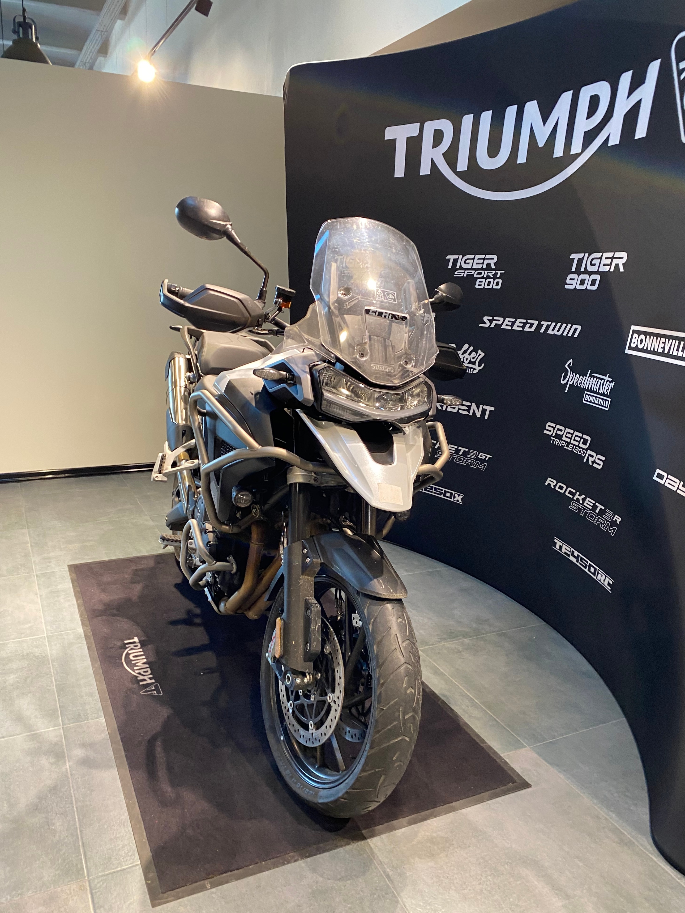 Motocicleta Triumph Tiger 1200 GT Pro Second